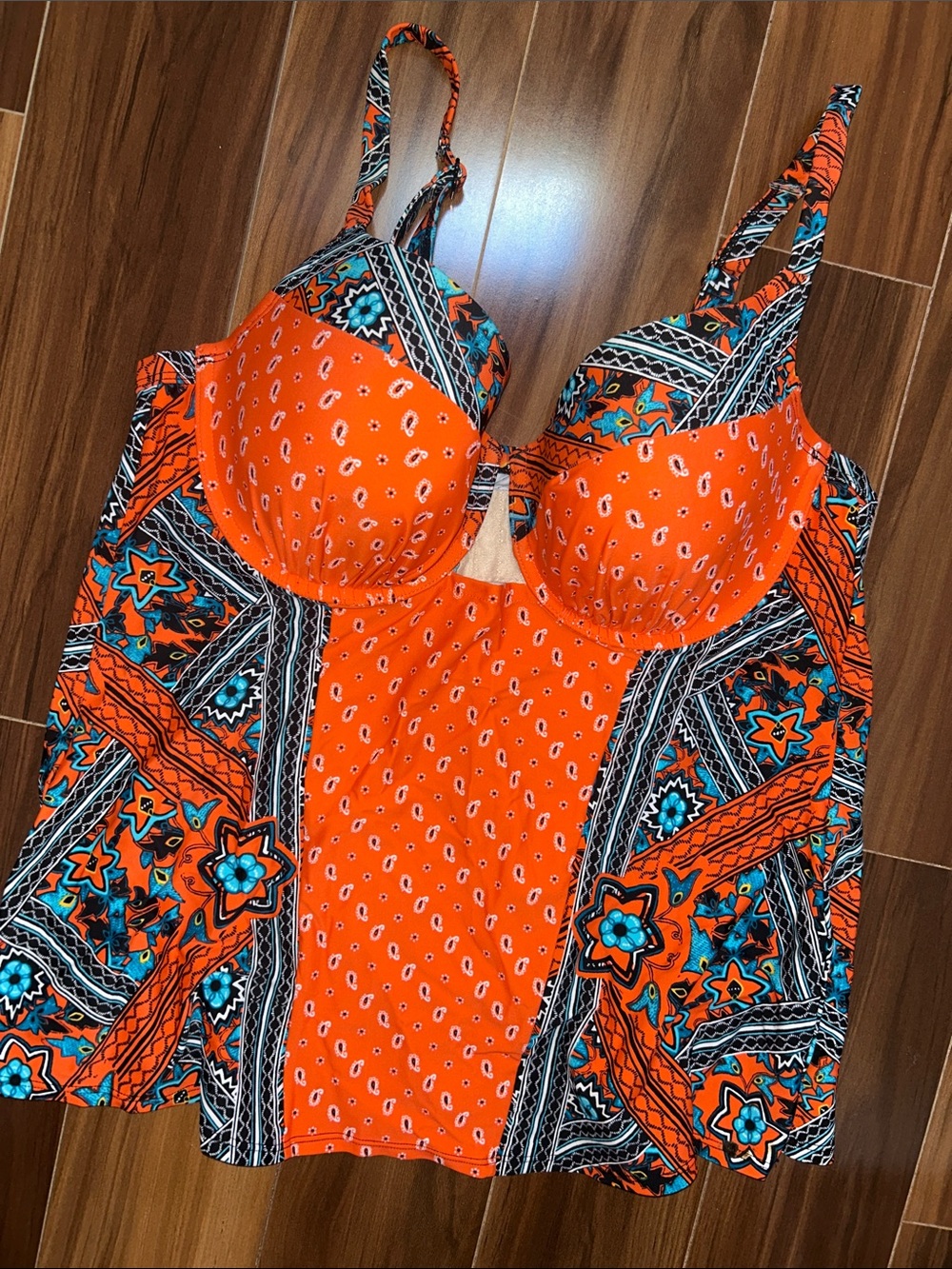 38DDD Cacique Swim underwire tankini top